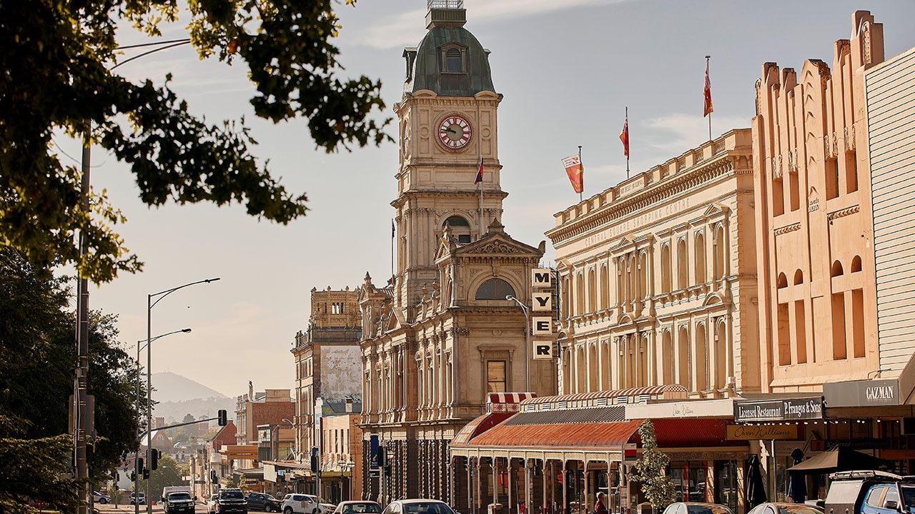 Ballarat street scene with town hall 