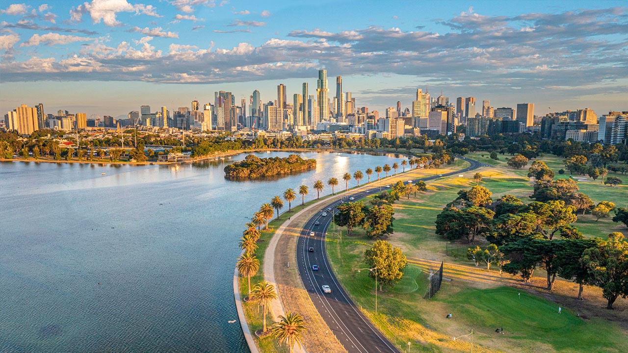 Albert park with city in background