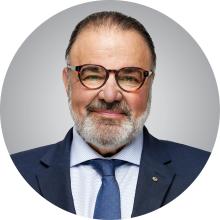 Headshot of George Lekakis 
